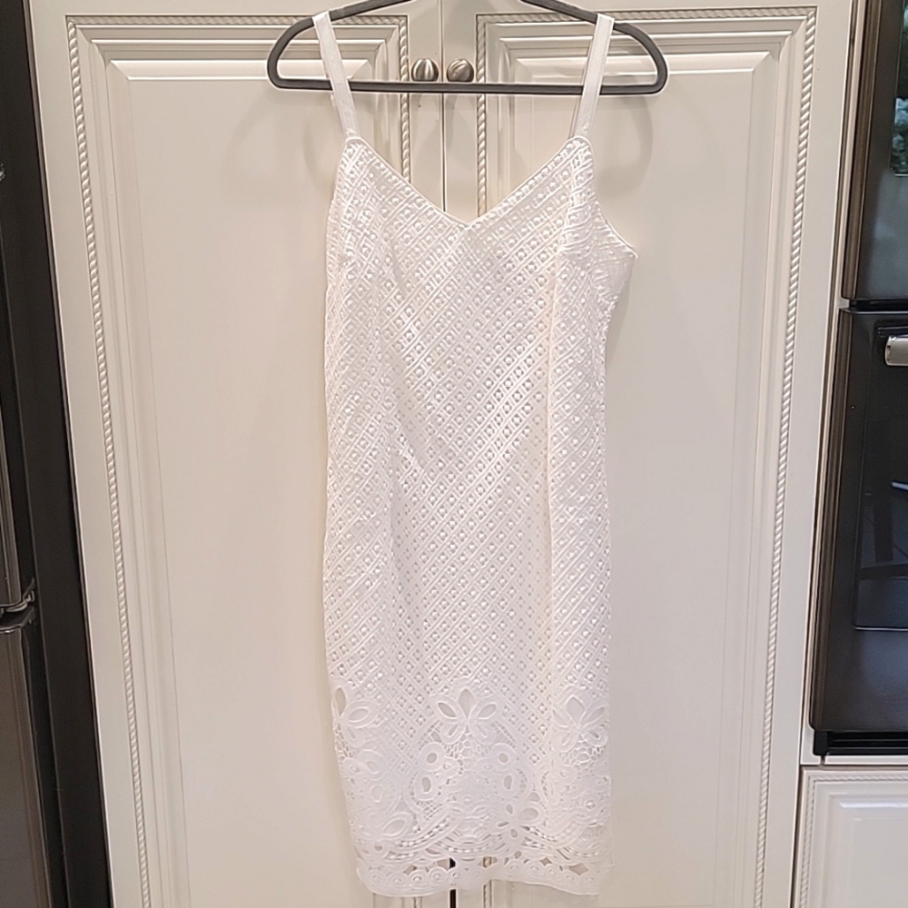 WHBM Sleeveless White Lace Dress Size 10